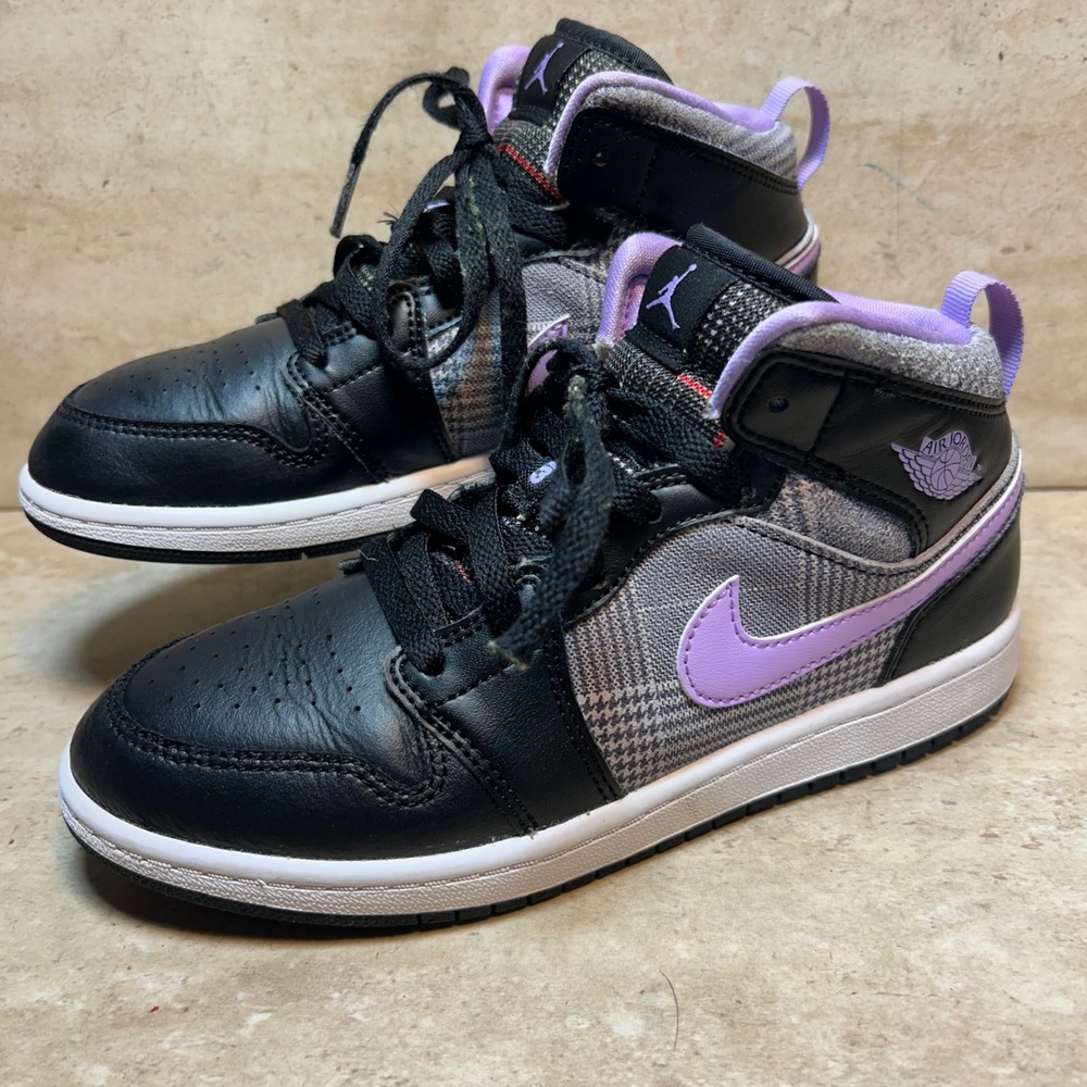 Jordan 1 Mid SE Houndstooth Black Lilac DC7227-015 Girls Youth Size 3Y
